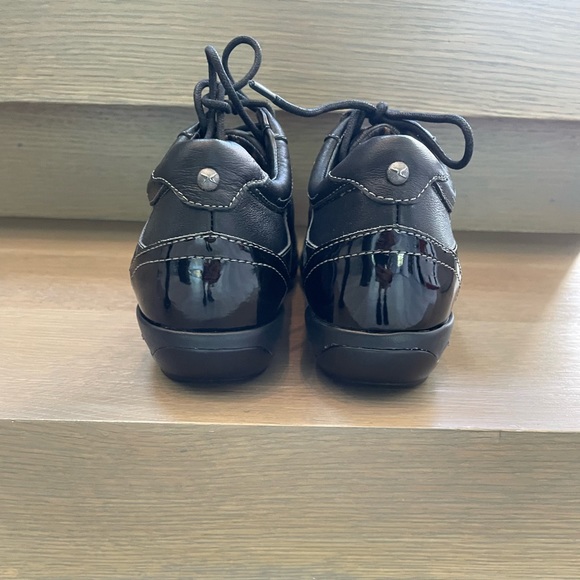 Aetrex Holly Lace Up Oxford in Wide Width in color Black **NEW IN BOX** - Picture 3 of 8